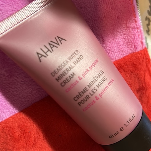 Ahava DeadSea water mineral hand cream  cactus & pink pepper - Picture 7 of 8